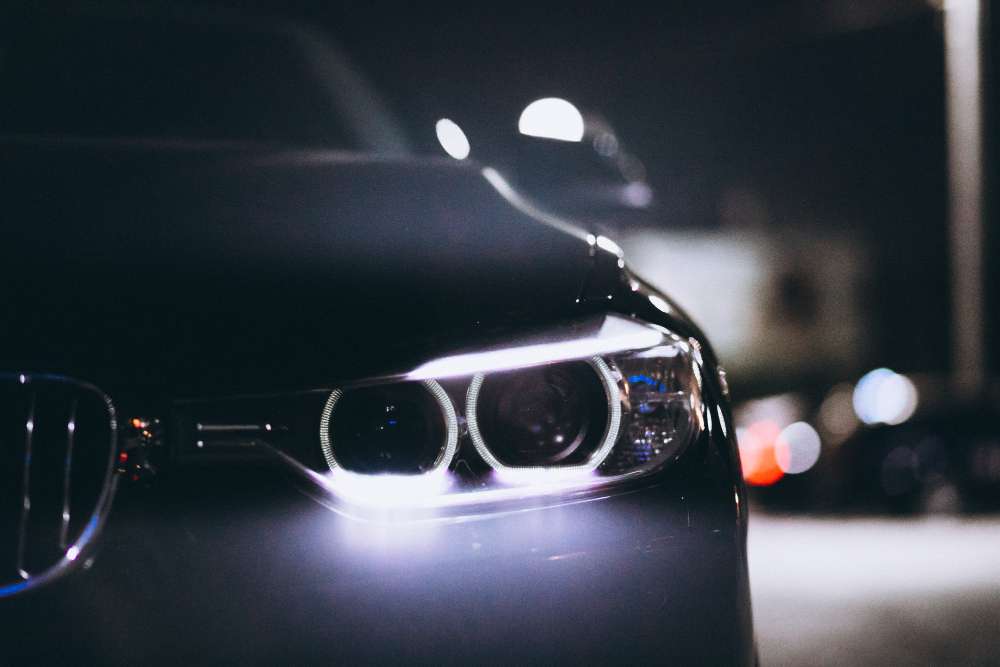 bmw eyes